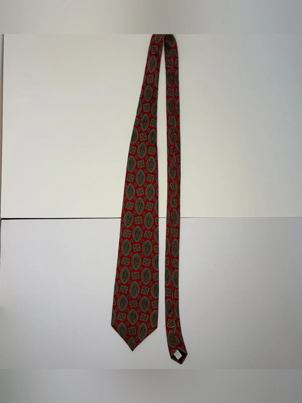 Vintage Oscar de la Renta Red Paisley Silk Tie WPL 4075 Retro Designer Necktie